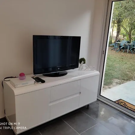 Studio L'agenais Avec Place De Parking Privee *